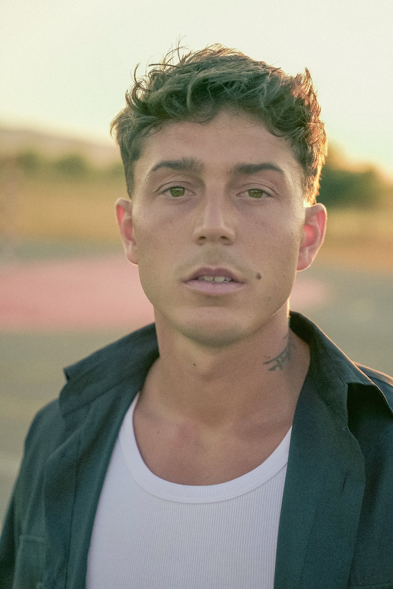 Rivers Garnham — portrait au coucher du soleil